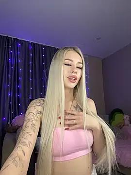 Tiffany_Kissss from StripChat