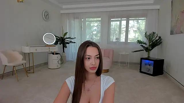 Explore our live girls sluts from our Custom and Multi clubs and checkout exclusive access to highly interactive content, such as shape, hair, titties, pussy type and many more.