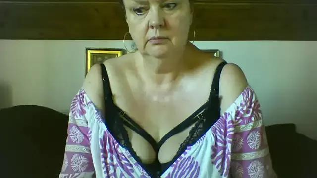 TiffanyMature from StripChat is Freechat