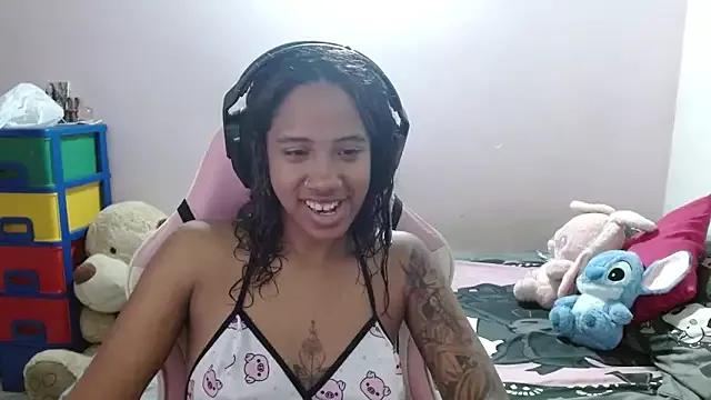 Explore our live girls sluts from our Custom and Multi clubs and checkout exclusive access to highly interactive content, such as shape, hair, titties, pussy type and many more.