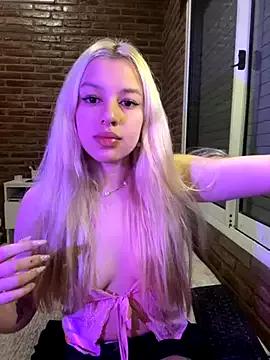 tiffanystarling from StripChat is Freechat