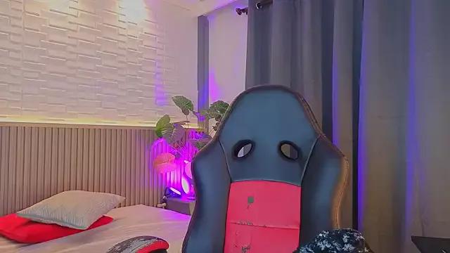 TiffanyWalk from StripChat