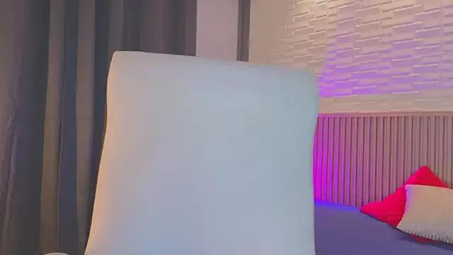 TiffanyWalk from StripChat