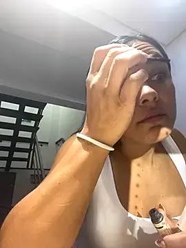 TiffanyyLam from StripChat