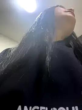 TiffanyyLam from StripChat