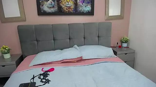 tiiny_emilly from StripChat
