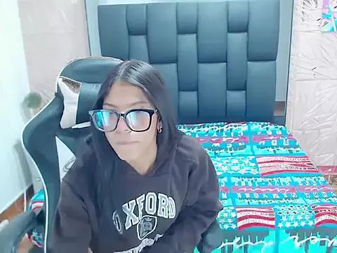 Tinita_ from StripChat is Freechat
