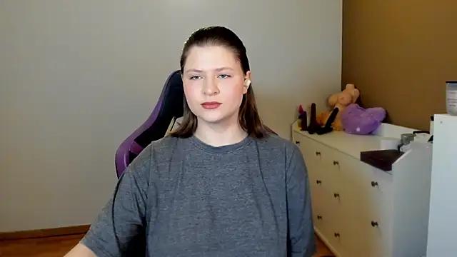 TinniAngel from StripChat