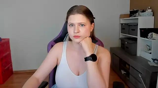 TinniAngel from StripChat