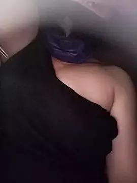 TinyLa from StripChat is Freechat