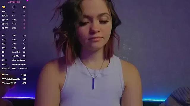 Tira_Mizu webcams show profile image 