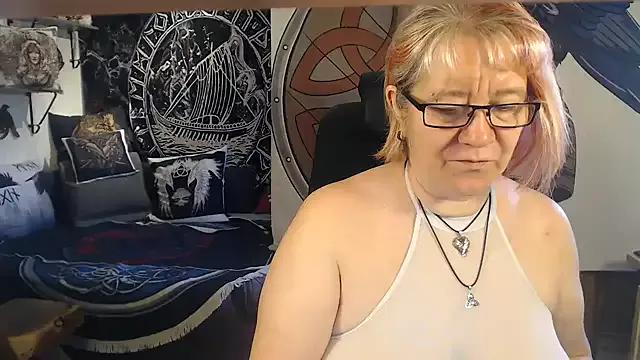 Explore our live girls sluts from our Custom and Multi clubs and checkout exclusive access to highly interactive content, such as shape, hair, titties, pussy type and many more.