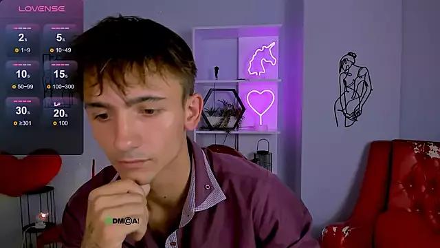 tobi_yours from StripChat is Freechat