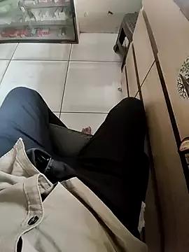 tomdear from StripChat is Freechat