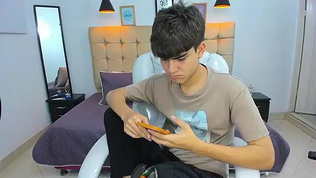 Tommy18__ from StripChat