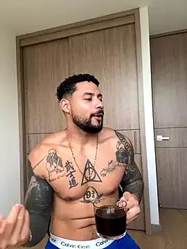TommyCruz from StripChat is Freechat
