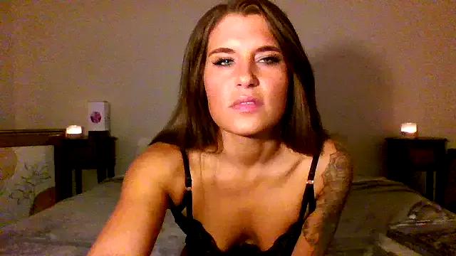 Explore our live girls sluts from our Custom and Multi clubs and checkout exclusive access to highly interactive content, such as shape, hair, titties, pussy type and many more.
