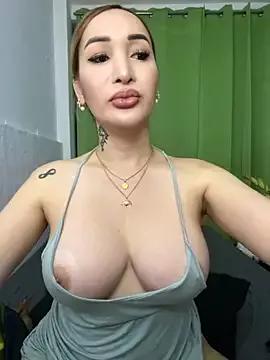 Explore our live girls sluts from our Custom and Multi clubs and checkout exclusive access to highly interactive content, such as shape, hair, titties, pussy type and many more.