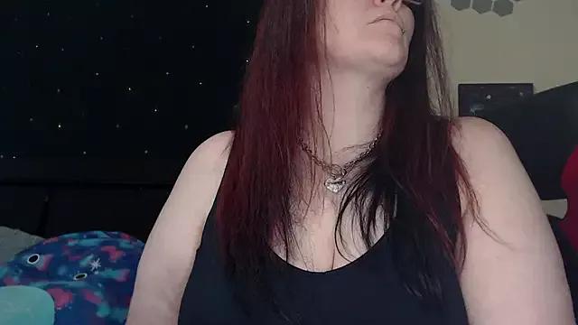 ToxicLilly from StripChat is Freechat