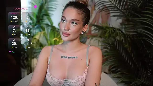 ToxicRoxyX webcams show profile image 