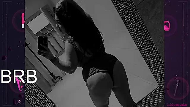 Explore our live girls sluts from our Custom and Multi clubs and checkout exclusive access to highly interactive content, such as shape, hair, titties, pussy type and many more.