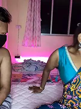 Photos of Trending_Couple from StripChat is Freechat