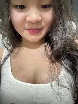 Ttghin from StripChat