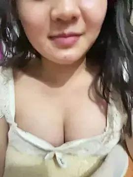 Ttghin from StripChat