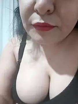 Tugbaa5656 webcams show profile image 