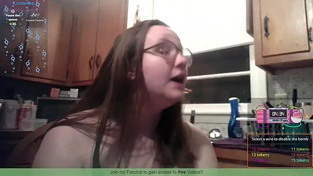 TurtleLady420 from StripChat