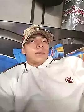 Tussi-amor from StripChat is Freechat