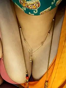 tuttifrutti17 from StripChat