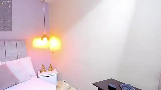 tutu_milf from StripChat