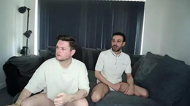 twotwinkhusbandss from StripChat