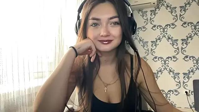 Explore our live girls sluts from our Custom and Multi clubs and checkout exclusive access to highly interactive content, such as shape, hair, titties, pussy type and many more.