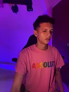 tylernova from StripChat is Freechat