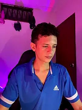 Explore our live girls sluts from our Custom and Multi clubs and checkout exclusive access to highly interactive content, such as shape, hair, titties, pussy type and many more.