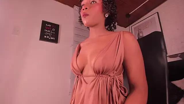 Explore our live girls sluts from our Custom and Multi clubs and checkout exclusive access to highly interactive content, such as shape, hair, titties, pussy type and many more.