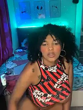 Tyra_bank from StripChat is Freechat