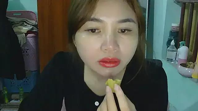 Uhem112 from StripChat is Freechat