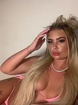 UKJuicyPrincess from StripChat