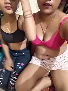 Unique_MomandDaughterrs webcams show profile image 