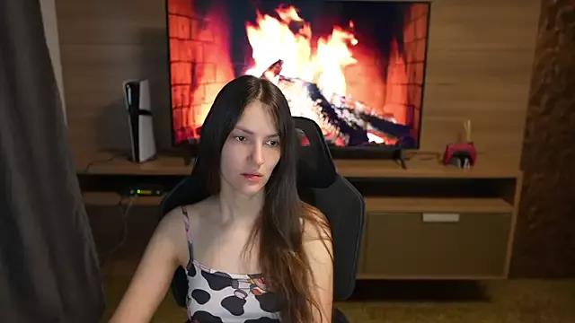Explore our live girls sluts from our Custom and Multi clubs and checkout exclusive access to highly interactive content, such as shape, hair, titties, pussy type and many more.