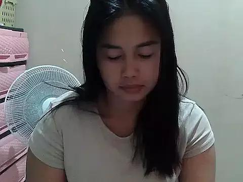 ur_hotsasha from StripChat is Freechat