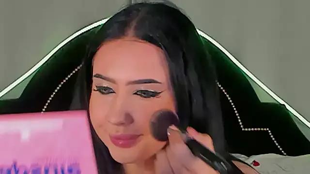 Explore our live girls sluts from our Custom and Multi clubs and checkout exclusive access to highly interactive content, such as shape, hair, titties, pussy type and many more.