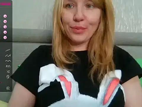 Explore our live girls sluts from our Custom and Multi clubs and checkout exclusive access to highly interactive content, such as shape, hair, titties, pussy type and many more.