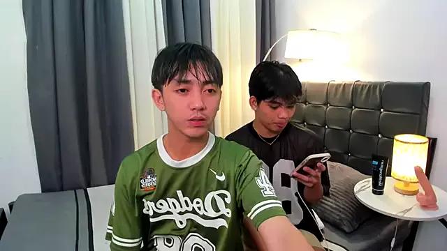 urhotasianboy from StripChat is Freechat