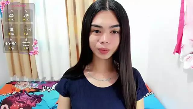 UrHotSexyShine from StripChat is Freechat