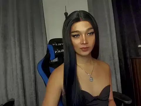 urtrinitylicious from StripChat