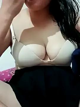 V-vivu-V from StripChat